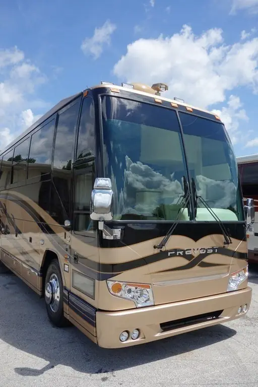 2000 Prevost H3-45 Entertainer given a 2016-style facelift by Excalibur Coach